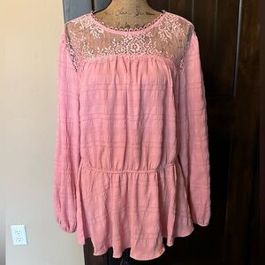 Lovely pink top-New without tag!